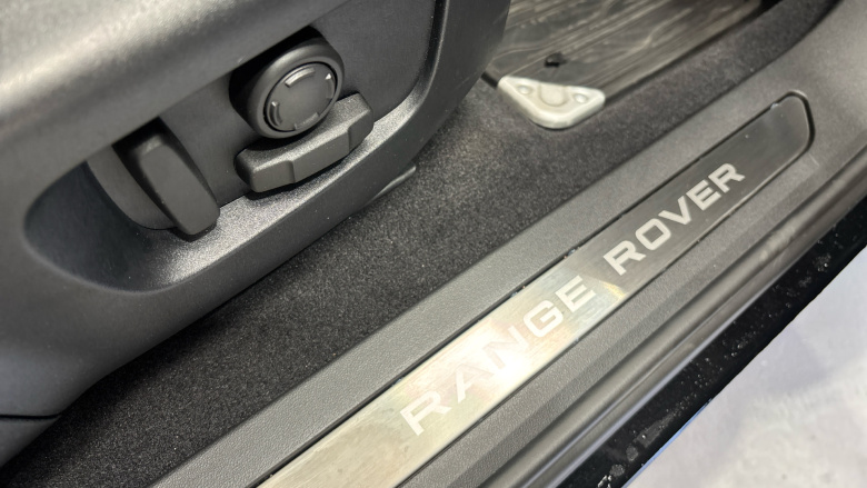 Land Rover Range Rover Evoque 2.0 D200 Dynamic SE 5dr Auto Diesel Hatchback